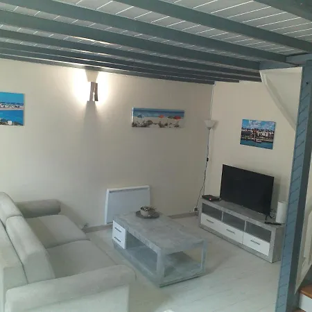 Σπίτι διακοπών Maison De Avec Patio